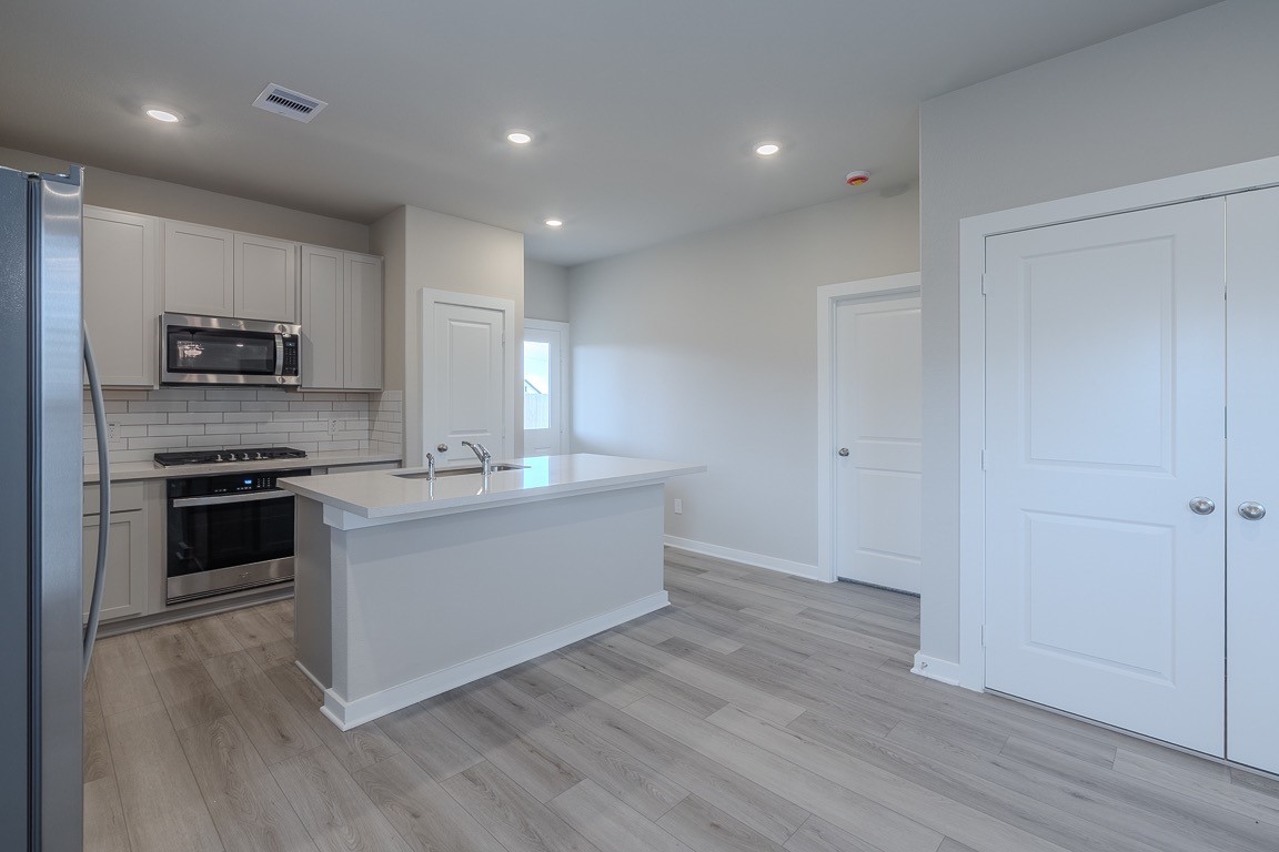 13323 Prado Rdg Lane Rosharon, TX 77583 - Photo 10 of 28