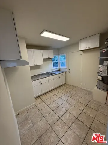 $1,900 | 5242 Mccallum Avenue, Unit E, South Gate, CA 90280