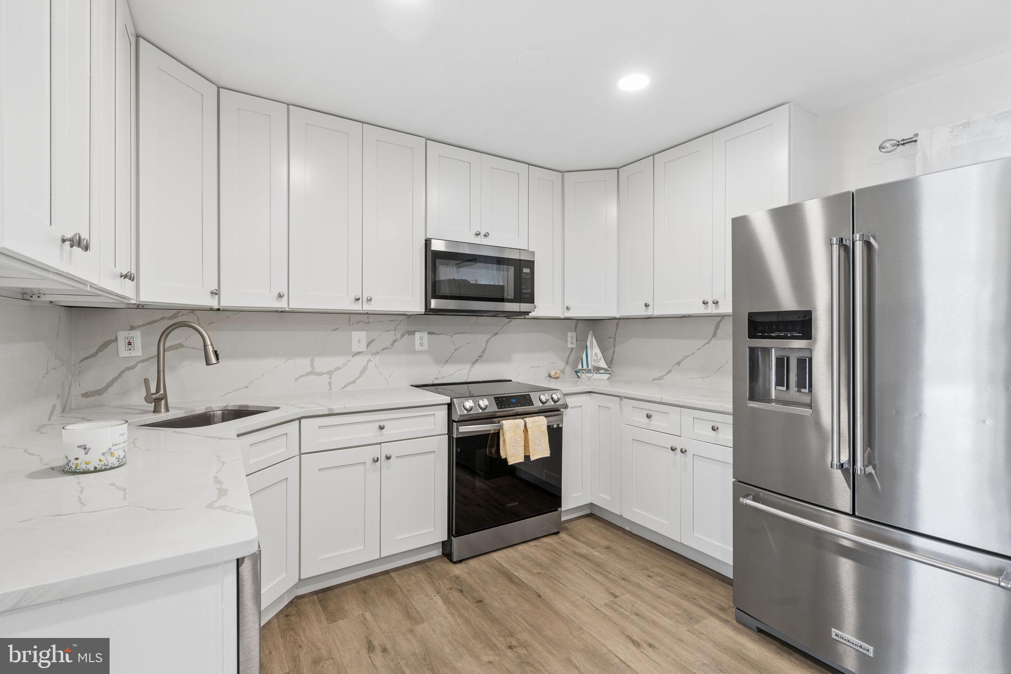 4048 Spring Run Court Chantilly, VA 20151 - Photo 12 of 33 Gallery Image 12