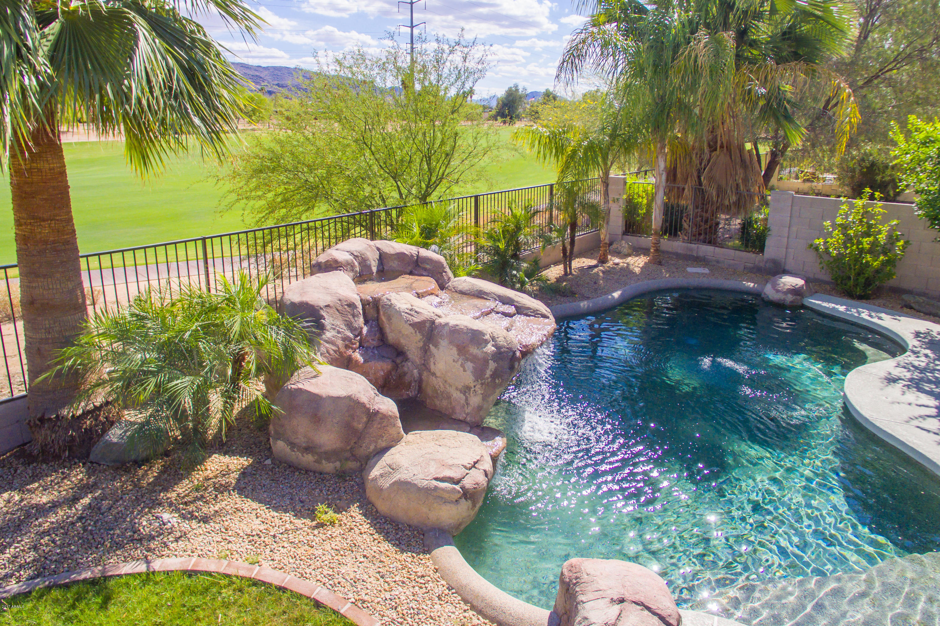 2625 East Fremont Road Phoenix, AZ 85042 - Photo 2 of 38