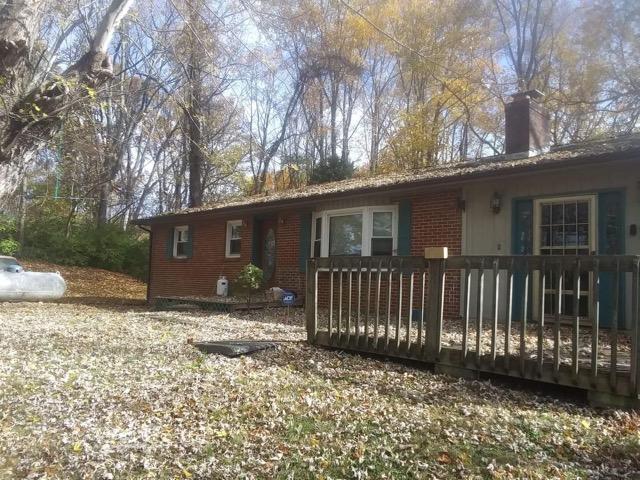 237 Sims Hill Road Elizabethton, TN 37643 - Photo 3 of 19 IMG_3781