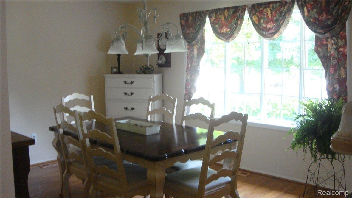 11343 Afton Road Southgate, MI 48195 - Photo 9 of 10 Bay Window in Living room