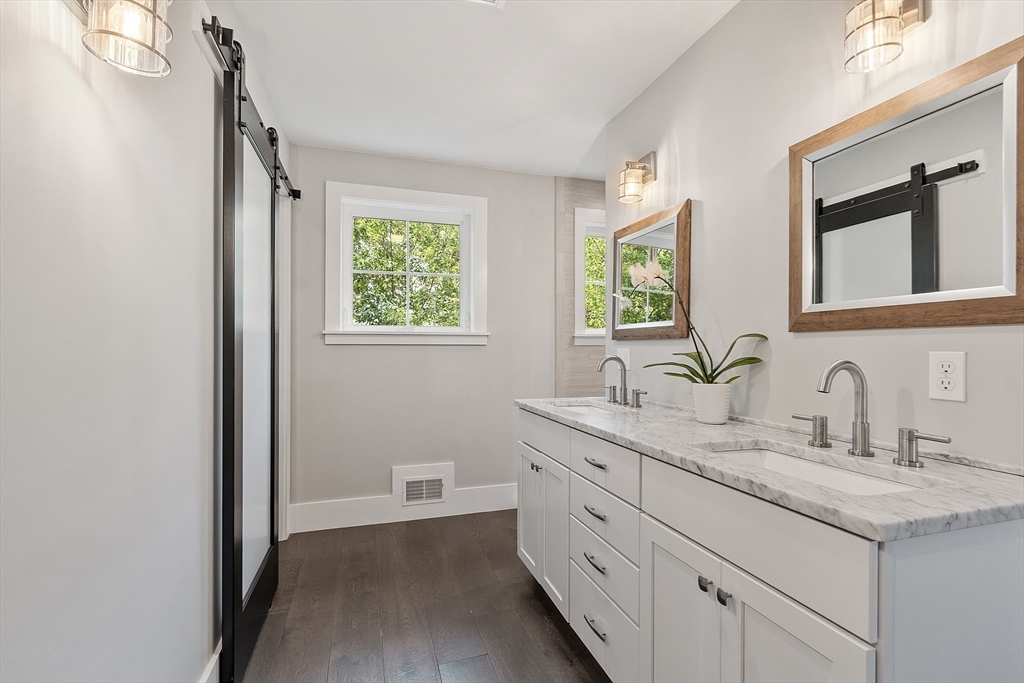 166 Greenwood Road Andover, MA 01810 - Photo 18 of 34 Gallery Image 18