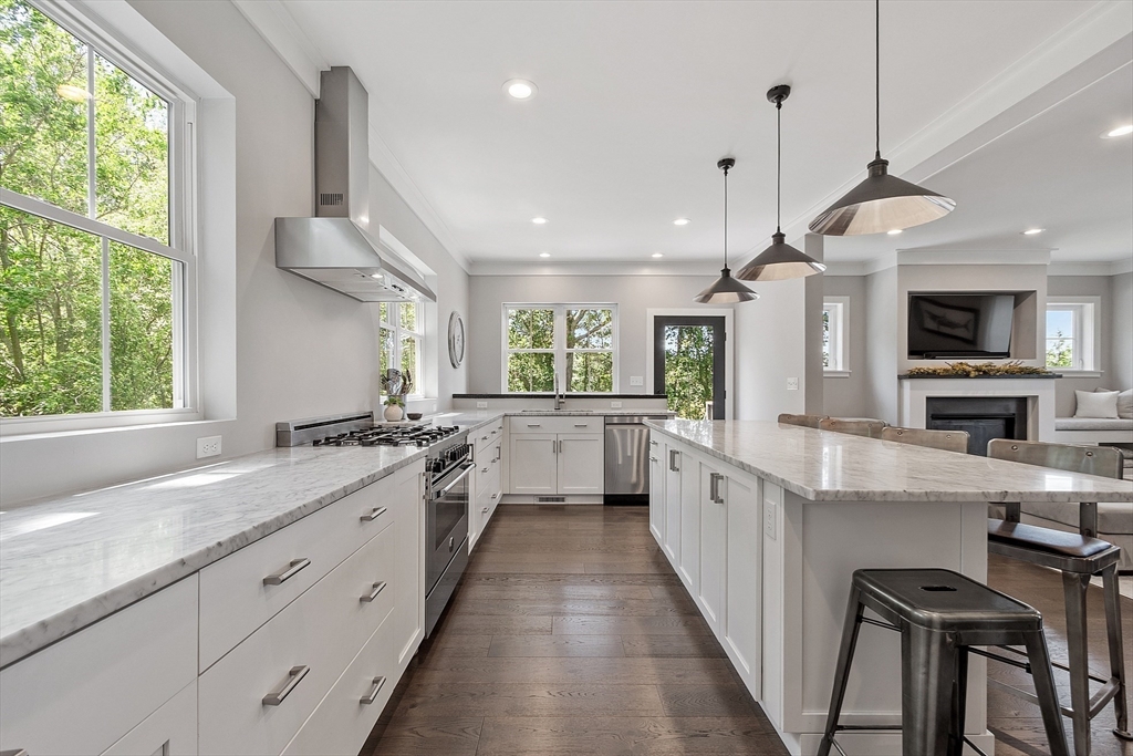 166 Greenwood Road Andover, MA 01810 - Photo 8 of 34 Gallery Image 8