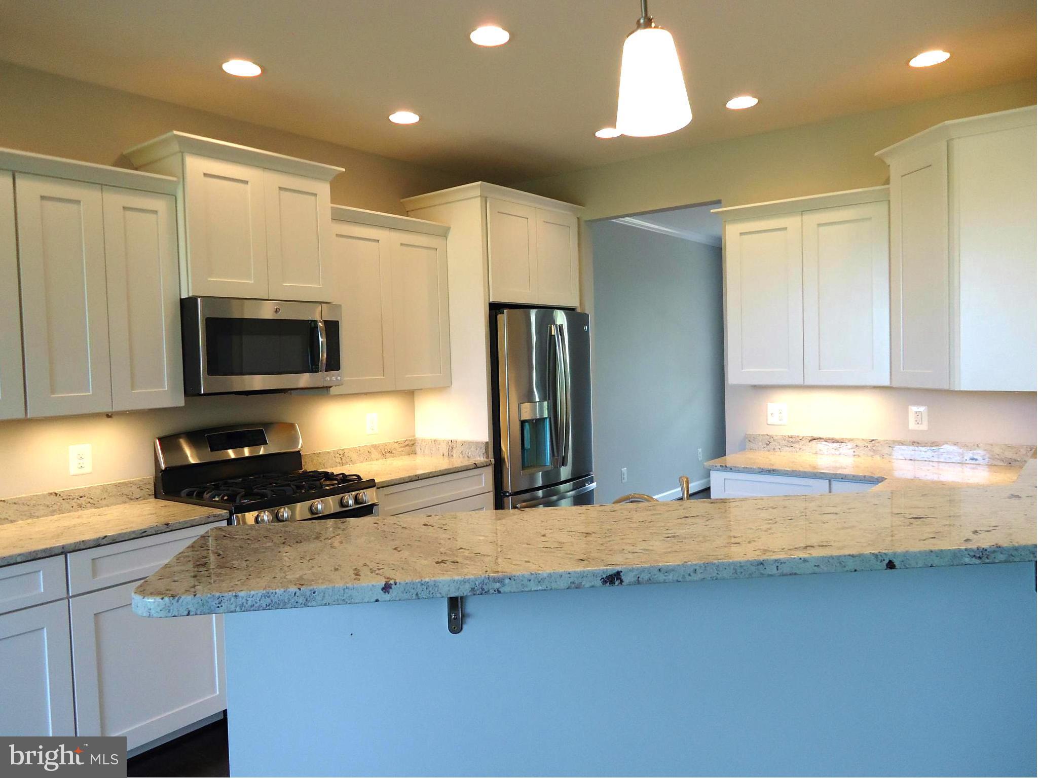 5300 Pond Mountain Road Broad Run, VA 20137 - Photo 8 of 24 Kitchen with Overhang for Stools