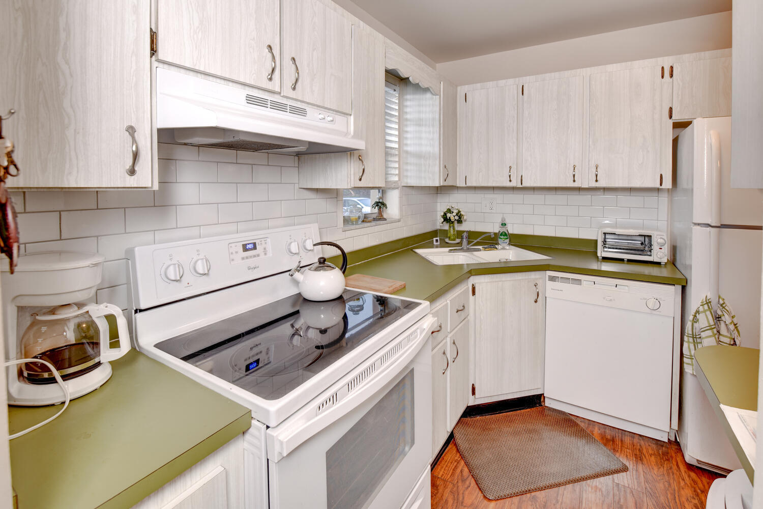 1929 Southwest Palm City Road, Unit 15E Stuart, FL 34994 - Photo 6 of 24 1929 SW Palm City Rd Unit 15 e-large-006