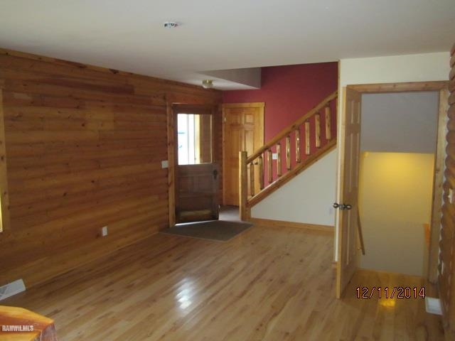 6 Snipe Hollow Road Elizabeth, IL 61028 - Photo 4 of 23 a view of entryway with wooden floor