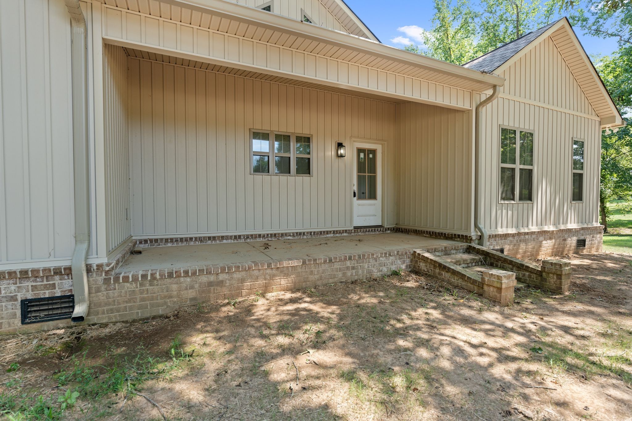 324 Fisherdale Drive Decaturville, TN 38329 - Photo 16 of 36 a view of a house with backyard