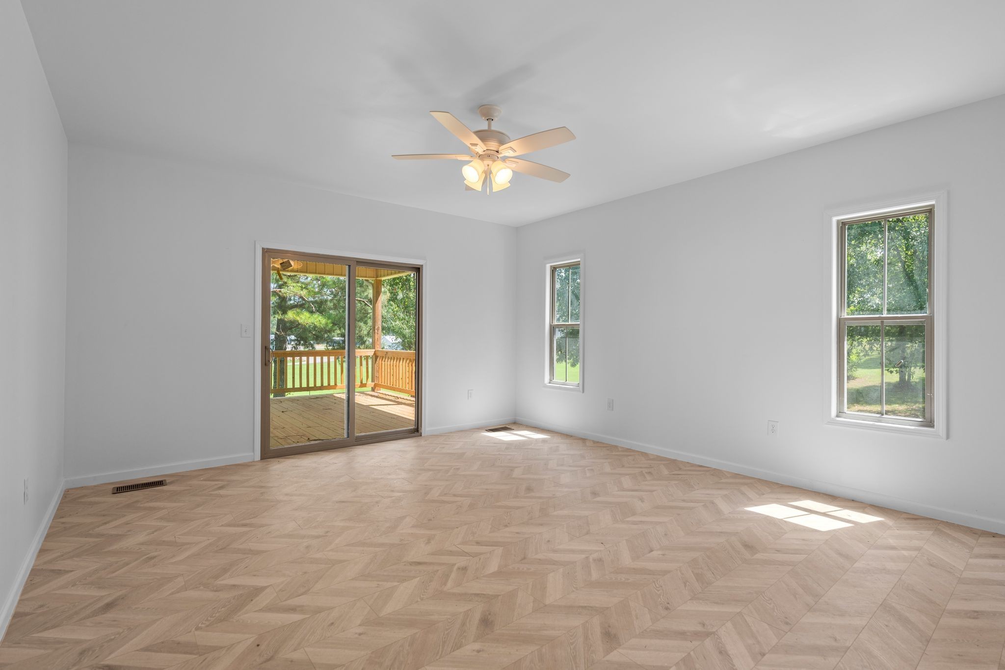 324 Fisherdale Drive Decaturville, TN 38329 - Photo 7 of 36 a view of empty room with window