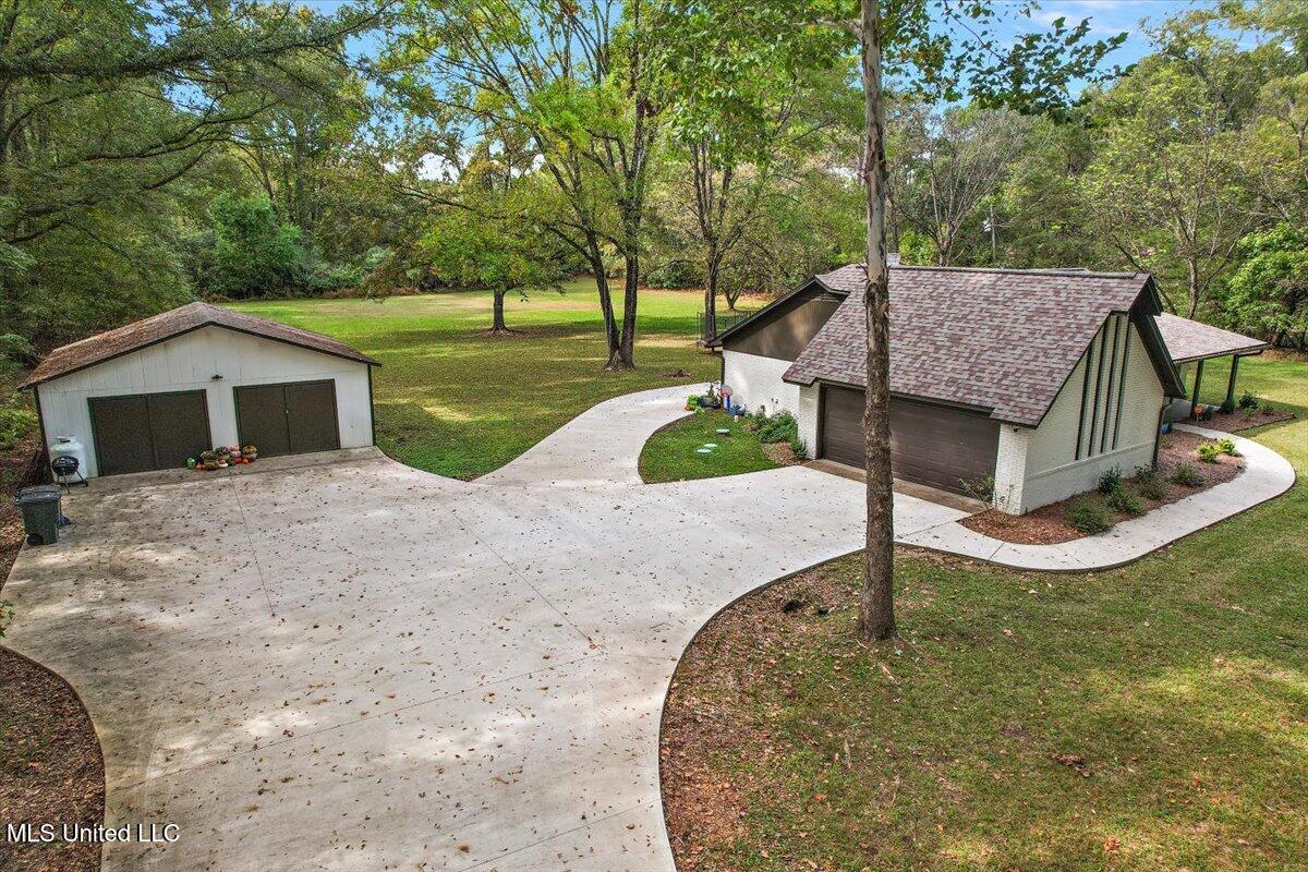 297 Wells Road Clinton, MS 39056 - Photo 39 of 49 39-DJI_0094