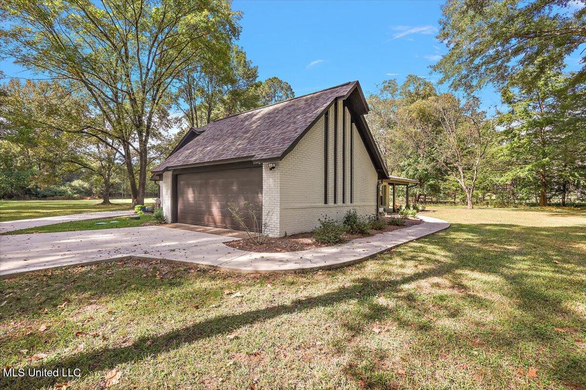 297 Wells Road Clinton, MS 39056 - Photo 4 of 49 04-HTP_1736