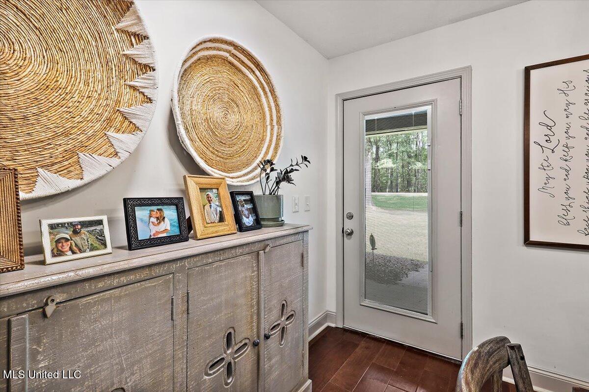 297 Wells Road Clinton, MS 39056 - Photo 6 of 49 06-HTP_1742