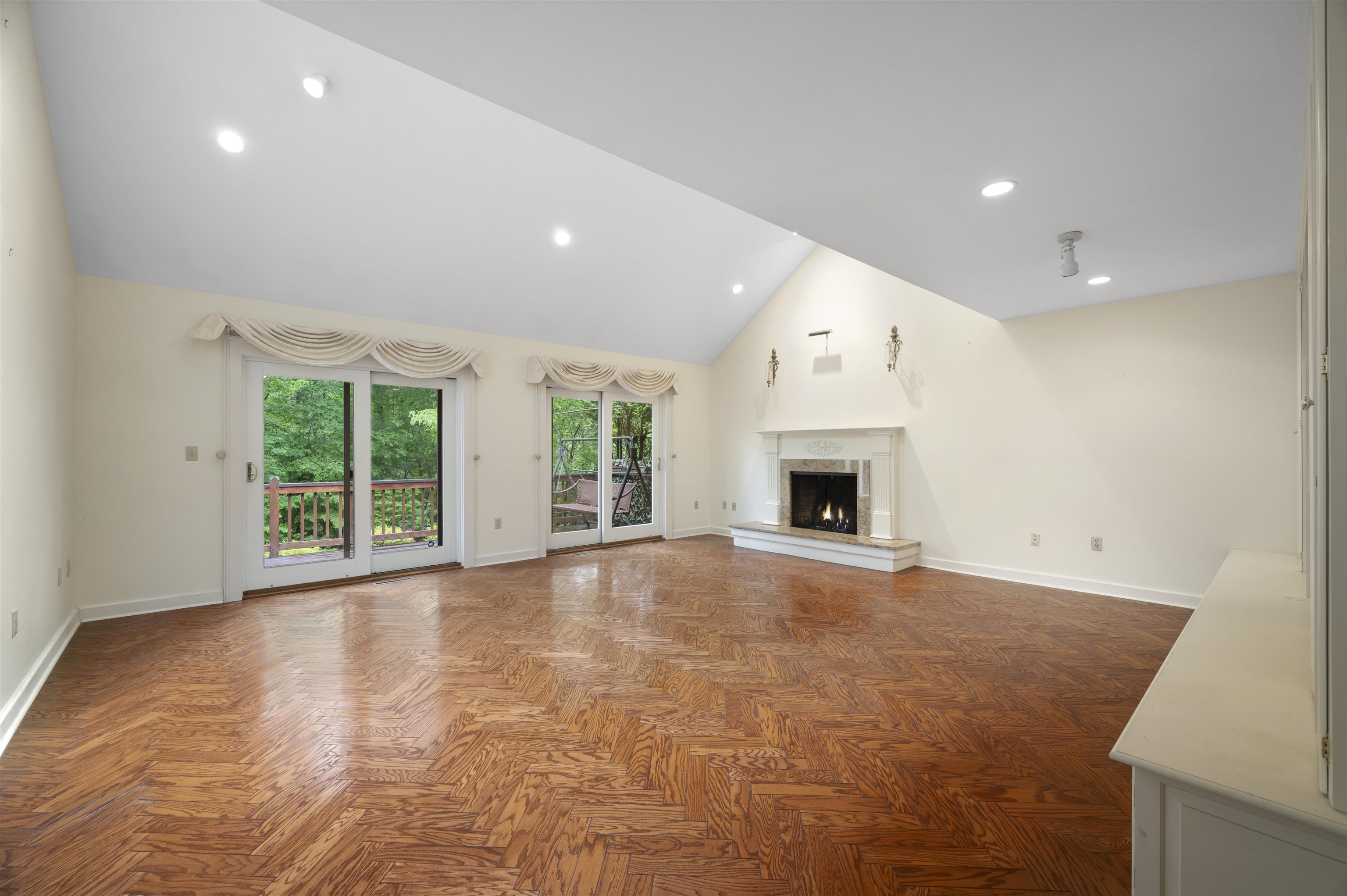 60 Peninsula Drive Stratham, NH 03885 - Photo 14 of 56