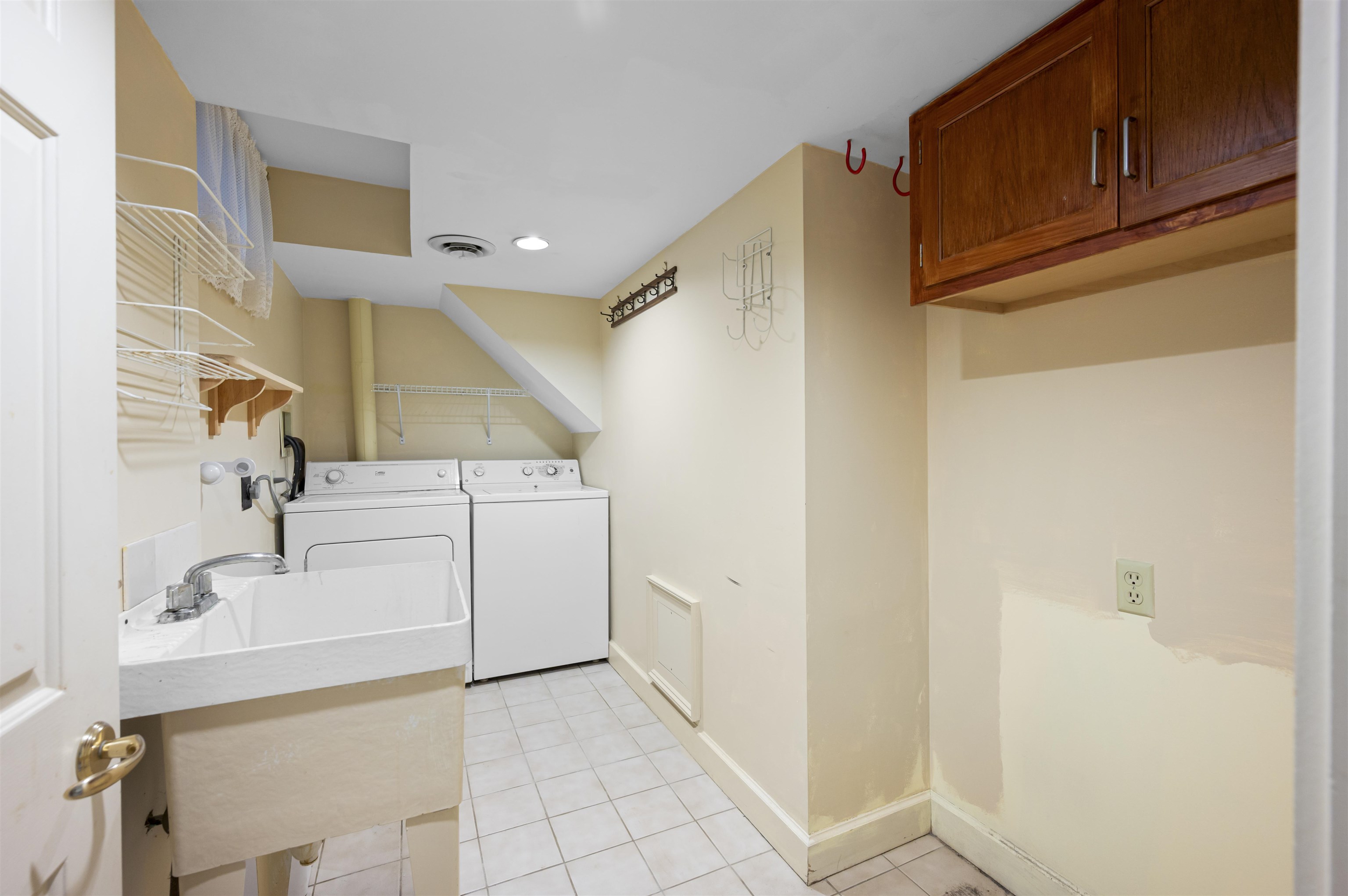 60 Peninsula Drive Stratham, NH 03885 - Photo 46 of 56