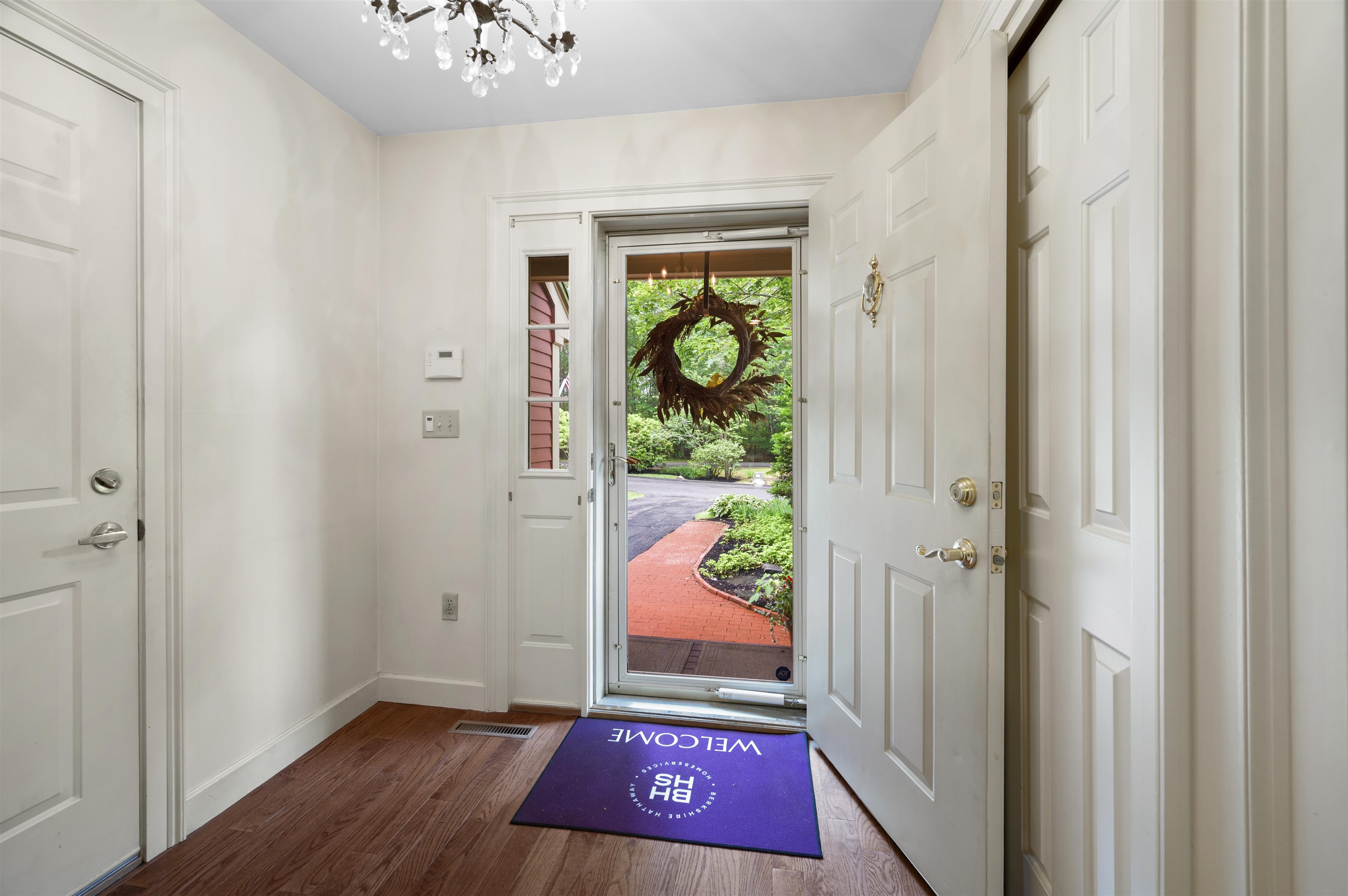 60 Peninsula Drive Stratham, NH 03885 - Photo 9 of 56