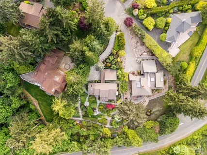 $1,790,000 | 10879 Bill Point Circle Northeast, Bainbridge Island, WA 98110