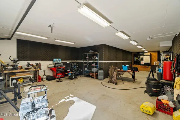 $3,375,000 | 16 Chandeleur Point, Hattiesburg, MS 39402