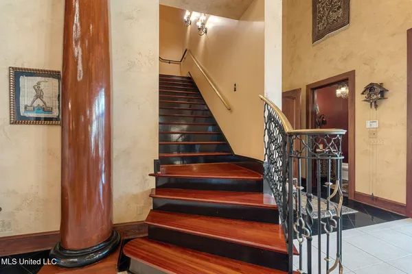 $3,375,000 | 16 Chandeleur Point, Hattiesburg, MS 39402