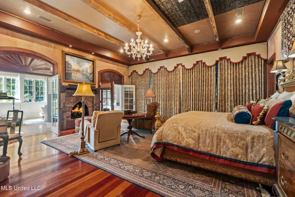 $3,375,000 | 16 Chandeleur Point, Hattiesburg, MS 39402