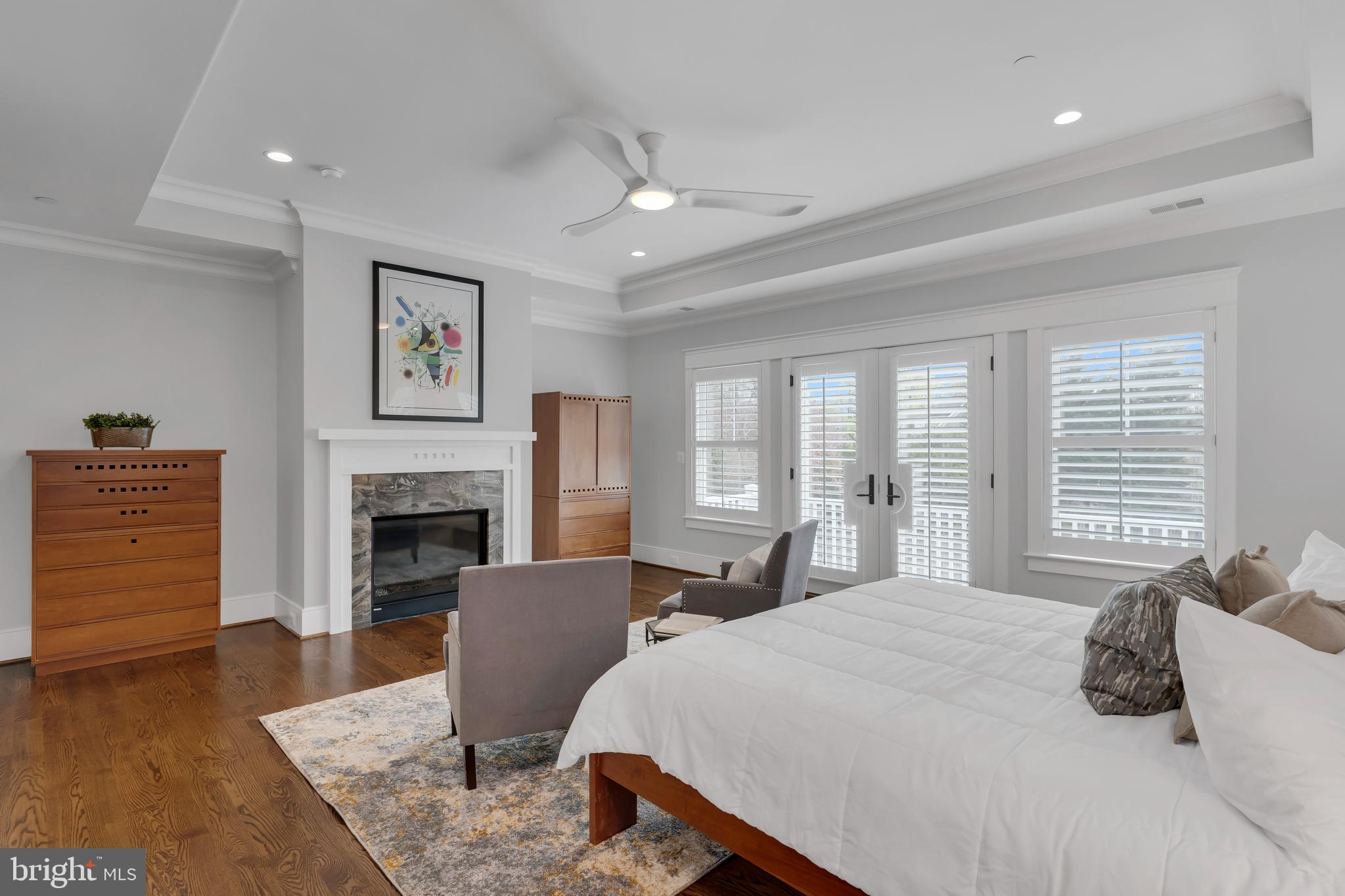 5903 Kirby Road Bethesda, MD 20817 - Photo 45 of 87 Premier Suite with Gas Fireplace