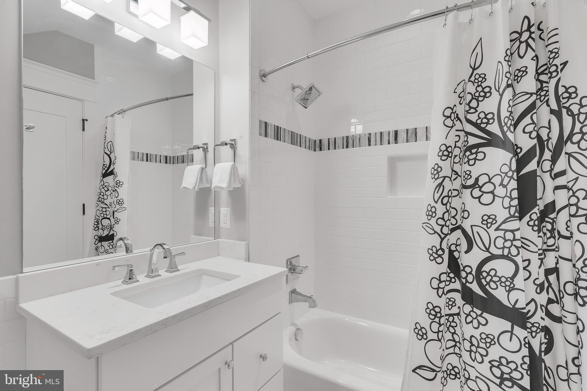 5903 Kirby Road Bethesda, MD 20817 - Photo 59 of 87 En-Suite Bathroom