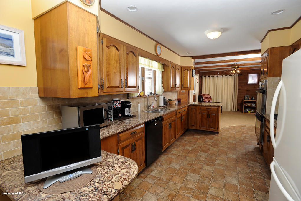 250 Ingalls Road Cheshire, MA 01225 - Photo 10 of 25 Kitchen3