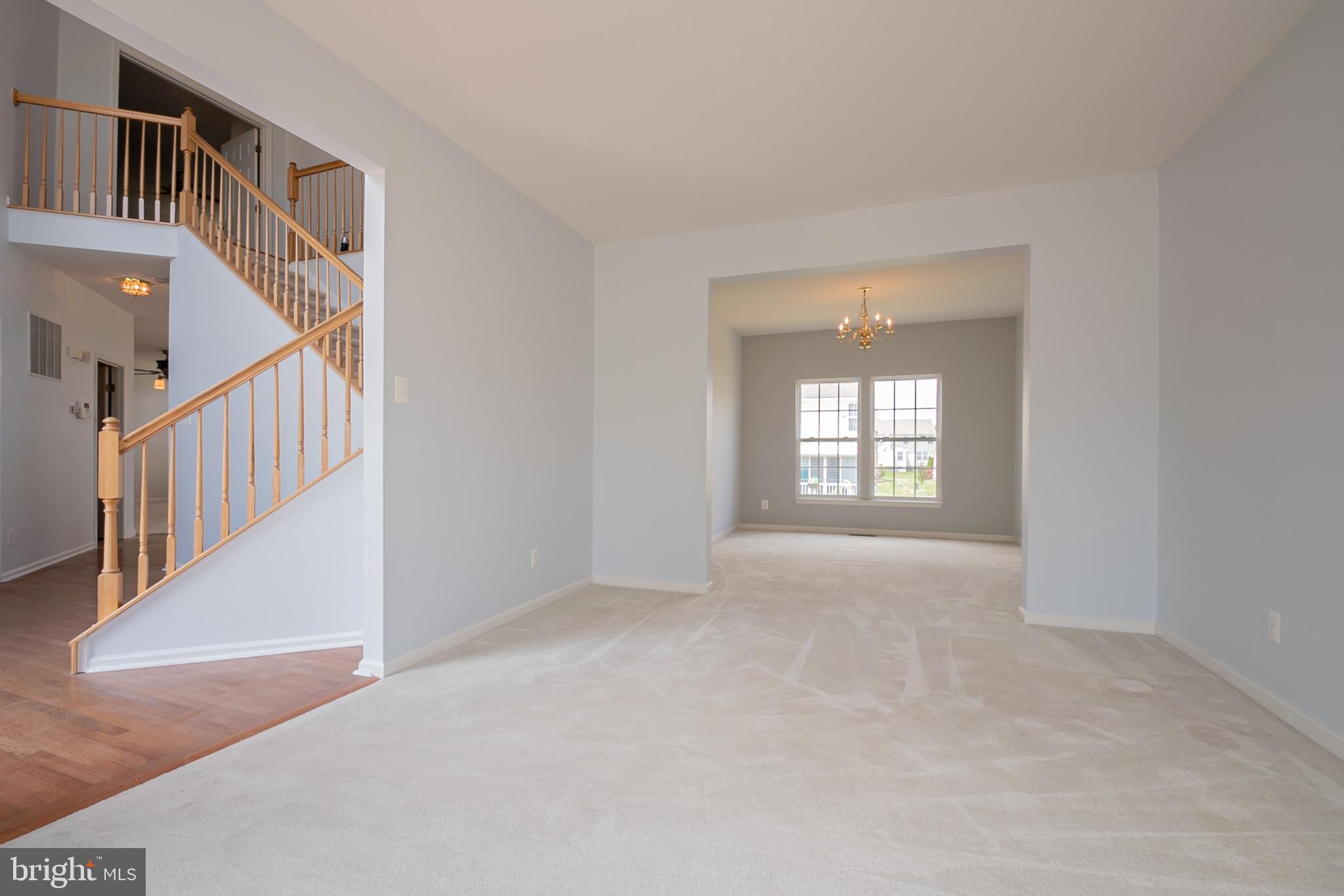 435 Wynthorpe Road New Castle, DE 19720 - Photo 5 of 38 Formal living Room
