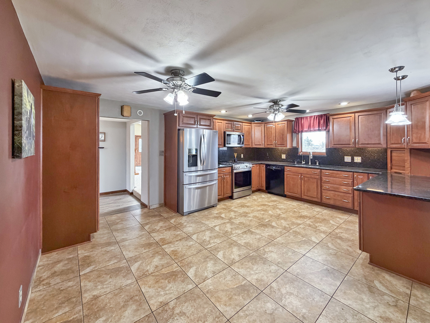 2472 West Red Oak Road Freeport, IL 61032 - Photo 11 of 46