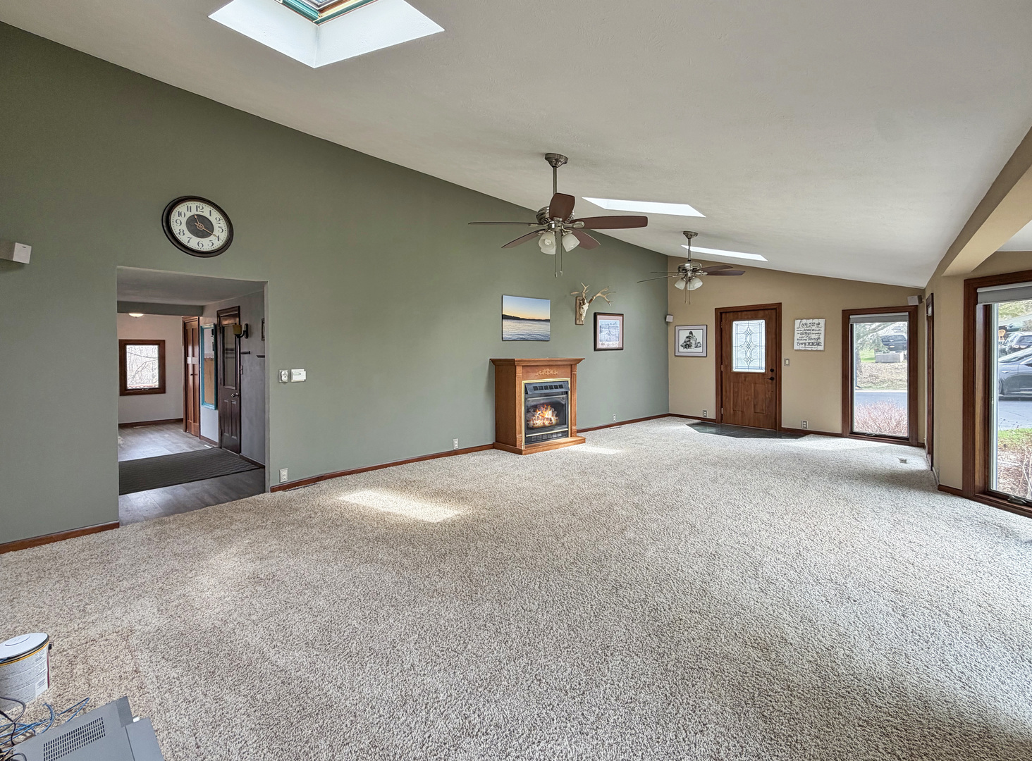 2472 West Red Oak Road Freeport, IL 61032 - Photo 7 of 46