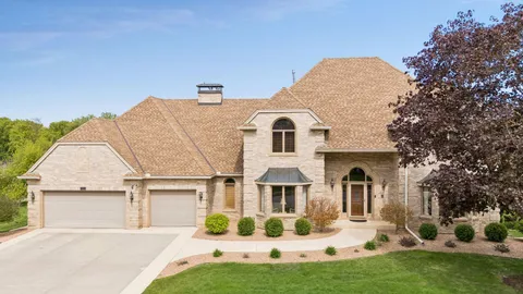 $950,000 | 11824 Welters Way, Eden Prairie, MN 55347