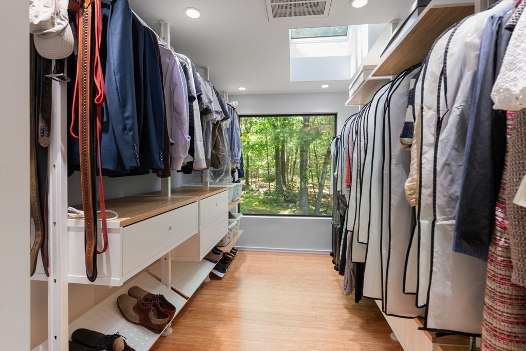 169 Hickory Road Weston, MA 02493 - Photo 20 of 30 a bathroom with a bathtub and a sink