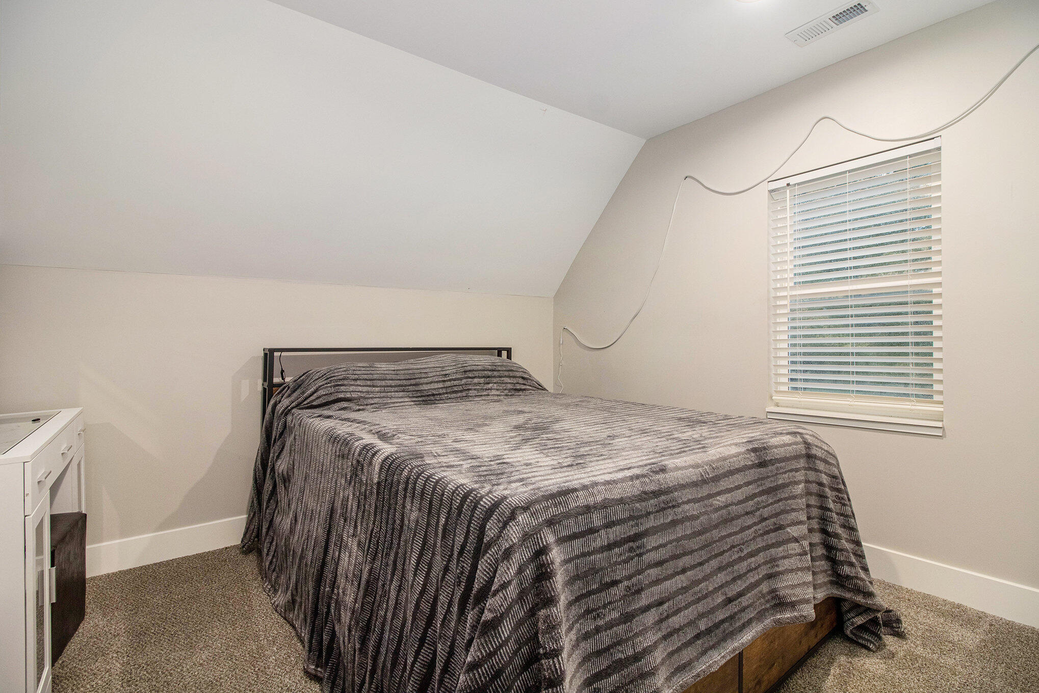 10050 South Norris Road Delton, MI 49046 - Photo 13 of 17 012_file_911