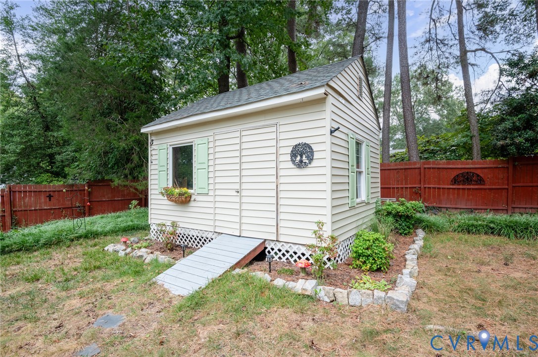 3353 Warner Road Richmond, VA 23225 - Photo 17 of 26 Detached outbuilding with light-colored siding, a