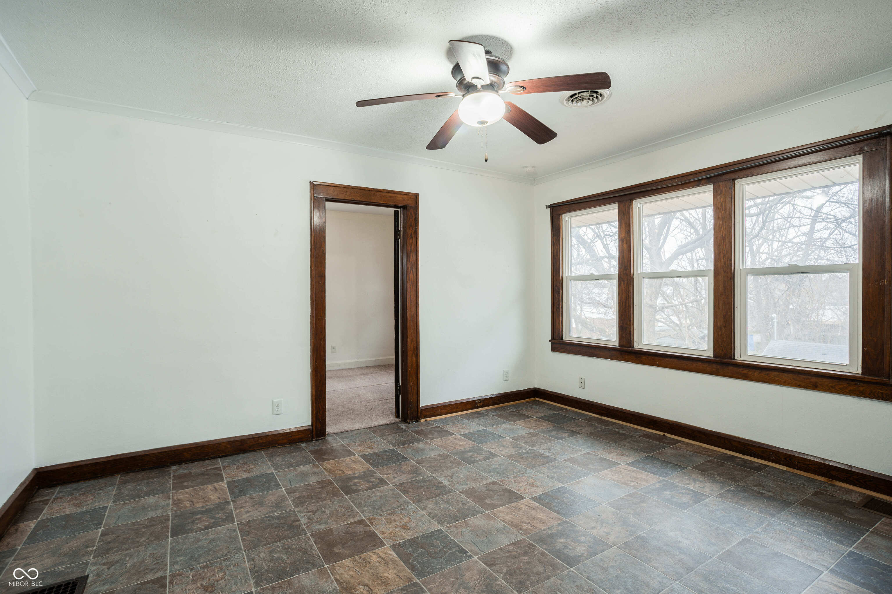 615-617 Ruddle Avenue Anderson, IN 46012 - Photo 19 of 32