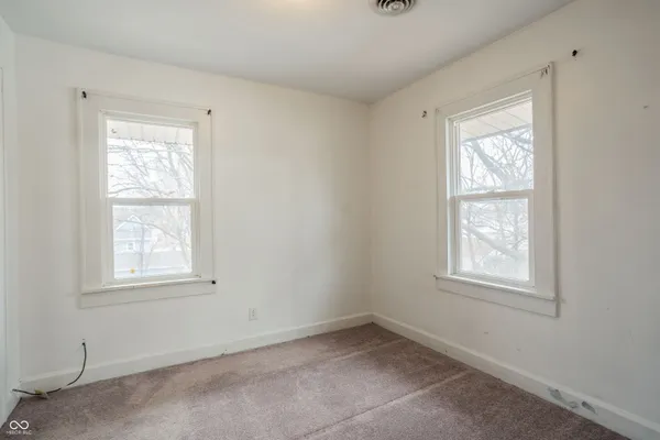 $175,000 | 615-617 Ruddle Avenue, Anderson, IN 46012