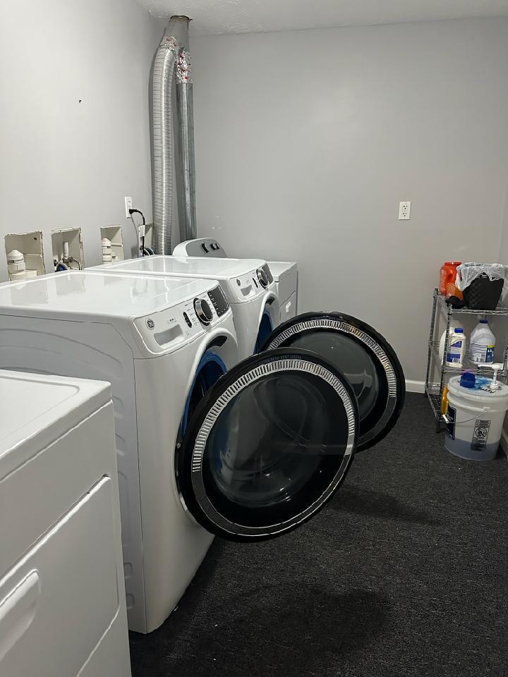 11038 Portage Road, Unit 6 Portage, MI 49002 - Photo 15 of 20 Washer Dryer