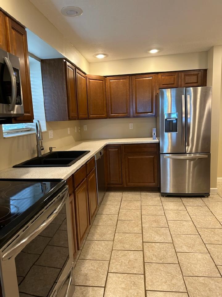 11038 Portage Road, Unit 6 Portage, MI 49002 - Photo 6 of 20 Kitchen