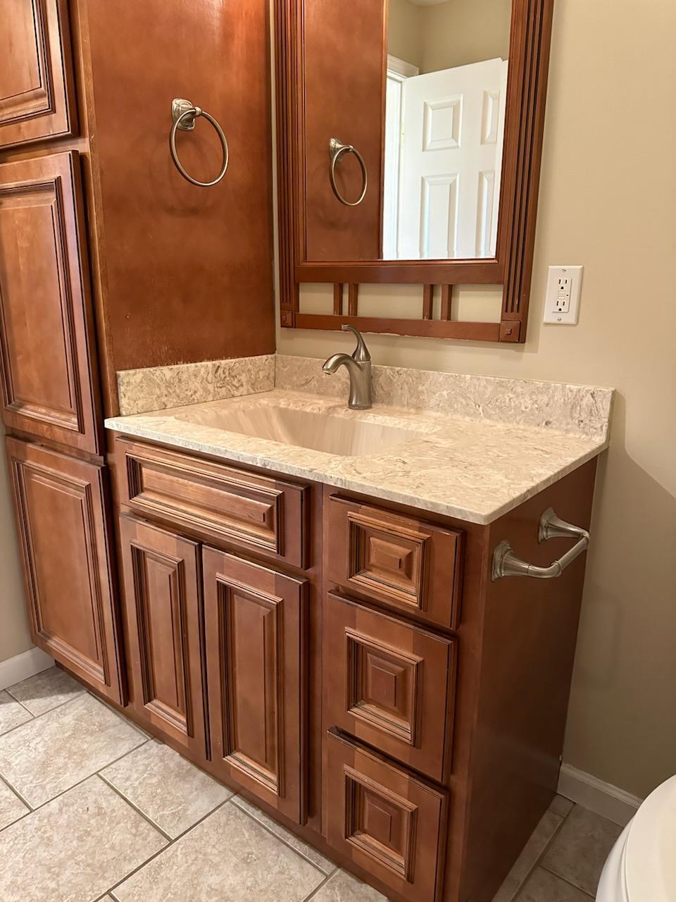 11038 Portage Road, Unit 6 Portage, MI 49002 - Photo 10 of 20 Kitchen 5