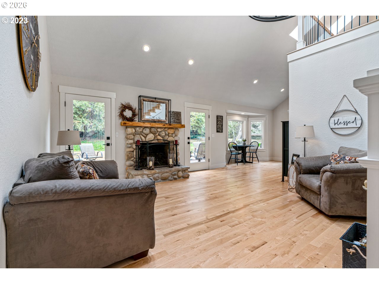 35464 South Dickey Prairie Road Molalla, OR 97038 - Photo 6 of 25 Living Room