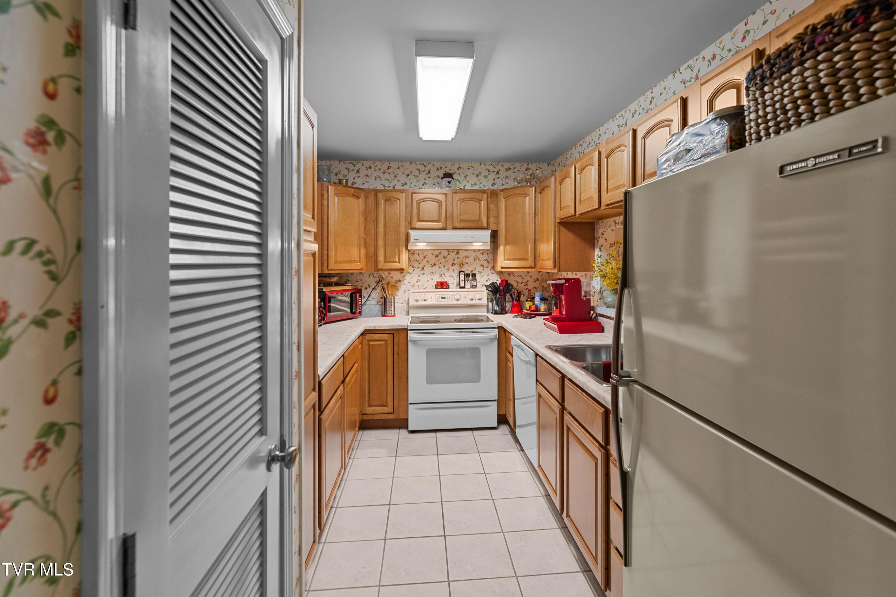 1235 Ski Mountain Road, Unit 602 Gatlinburg, TN 37738 - Photo 11 of 22 010-1235SkiMountainRoad-602-Gatlinburg-T