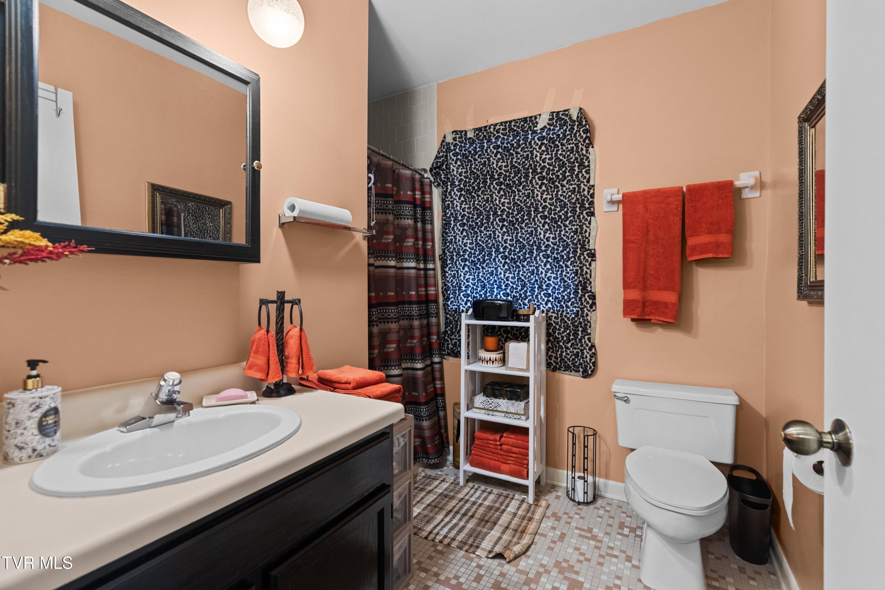 1235 Ski Mountain Road, Unit 602 Gatlinburg, TN 37738 - Photo 16 of 22 015-1235SkiMountainRoad-602-Gatlinburg-T