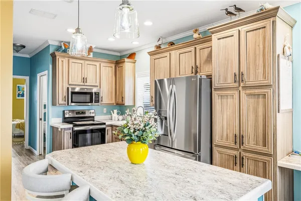 $325,000 | 860 Nettles Boulevard, Unit 860, Jensen Beach, FL 34957