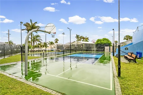 $325,000 | 860 Nettles Boulevard, Unit 860, Jensen Beach, FL 34957