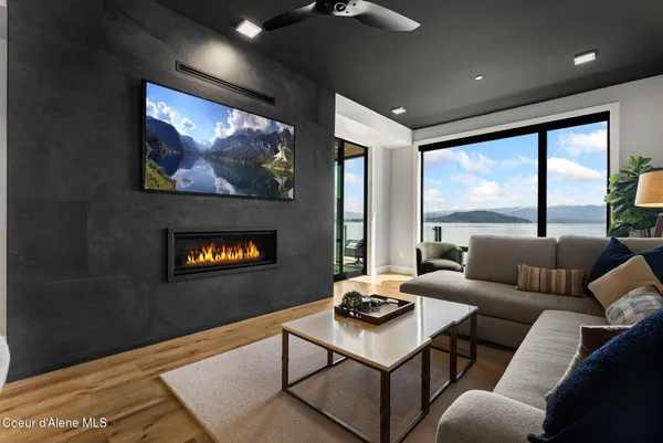 $1,970,000 | 802 Sandpoint Avenue, Unit 8102, Sandpoint, ID 83864