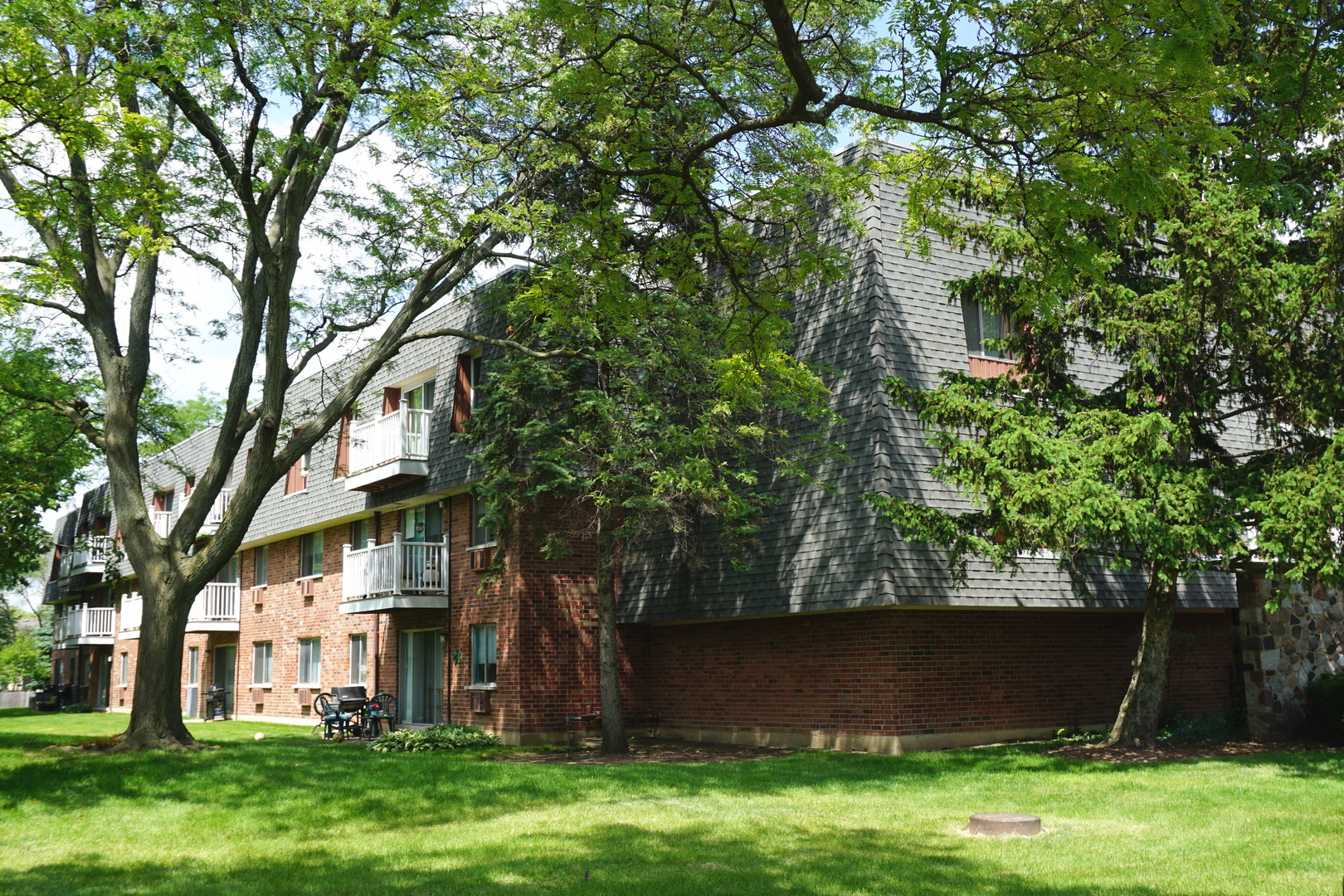 906 Ridge Square, Unit 212 Elk Grove Village, IL 60007 - Photo 12 of 12