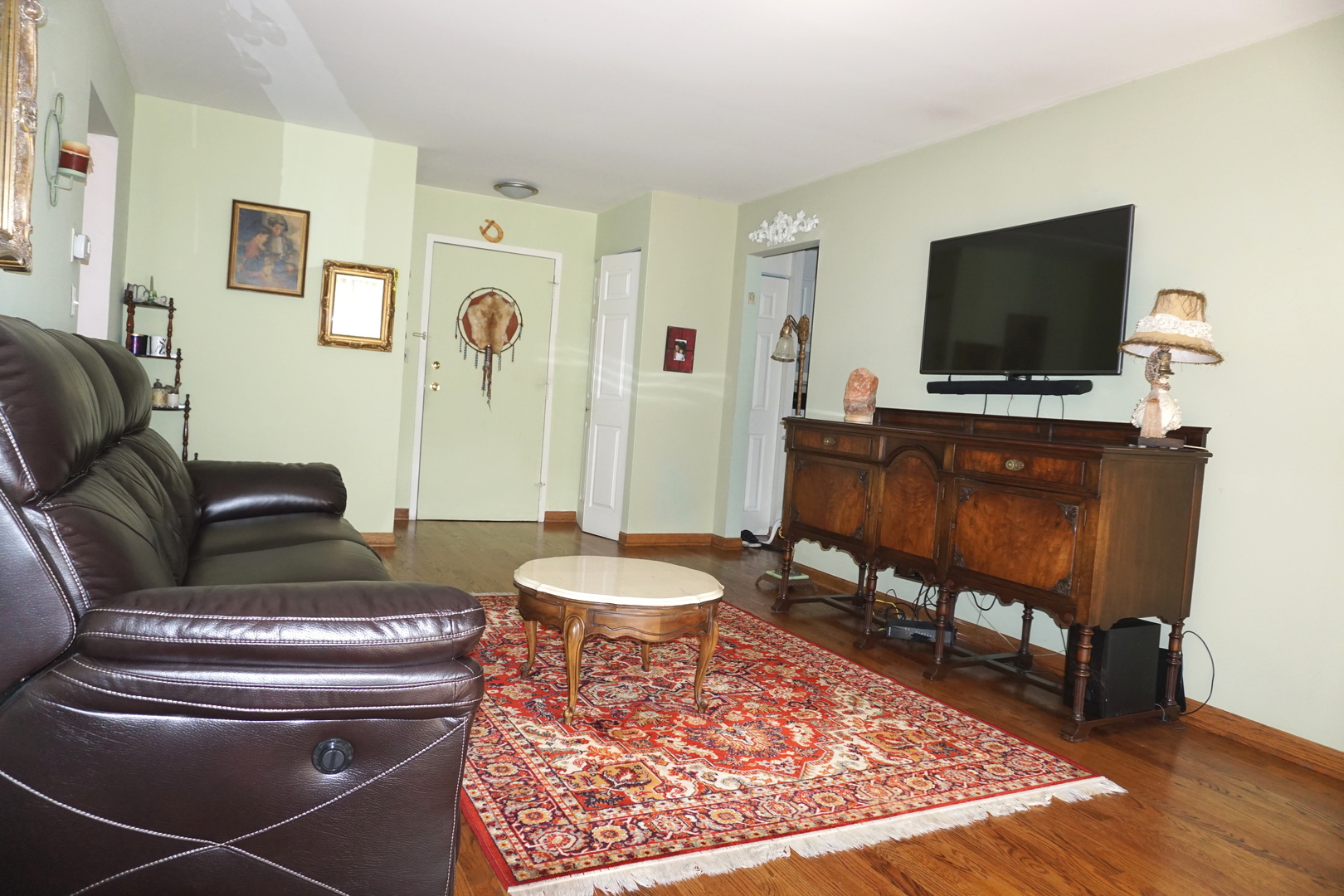 906 Ridge Square, Unit 212 Elk Grove Village, IL 60007 - Photo 3 of 12