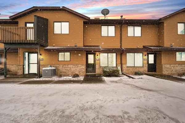 $225,000 | 13154 90th Place North, Maple Grove, MN 55369