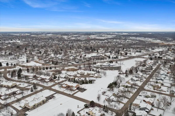 $225,000 | 13154 90th Place North, Maple Grove, MN 55369