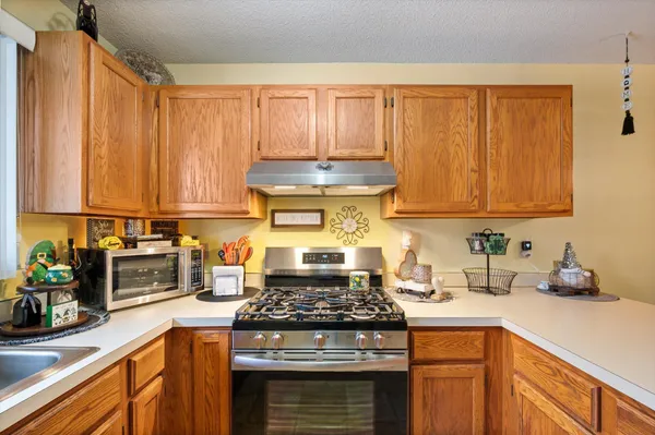 $225,000 | 13154 90th Place North, Maple Grove, MN 55369