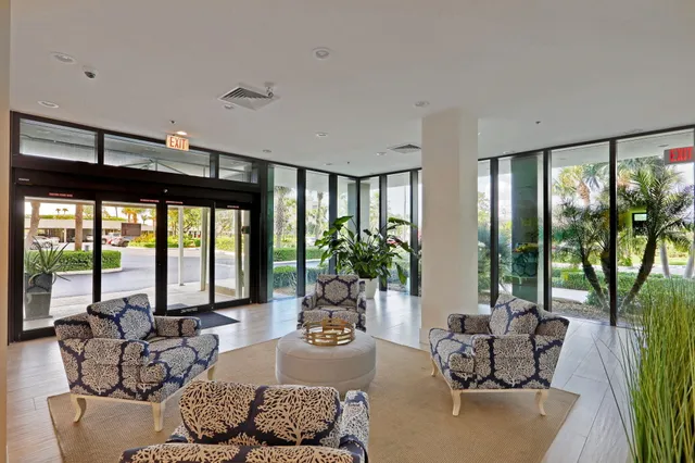 $7,800 | 5550 North Ocean Drive, Unit 20C, Singer Island, FL 33404